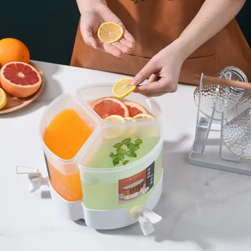 Fruit Juice Rotating Kettle With Faucet (5.2 L ).